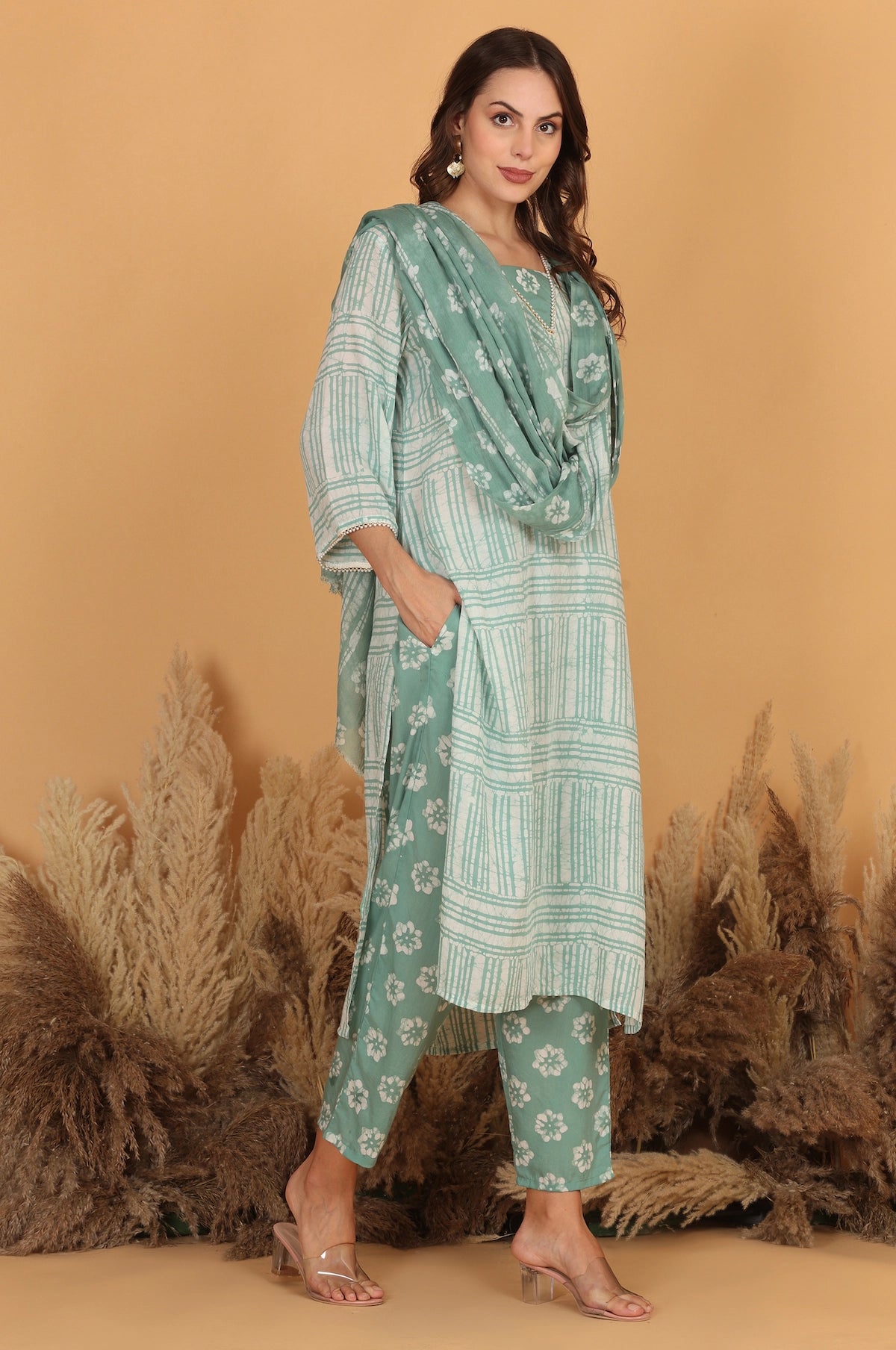 Zindagi Gulzar Hai Batik Suit Set