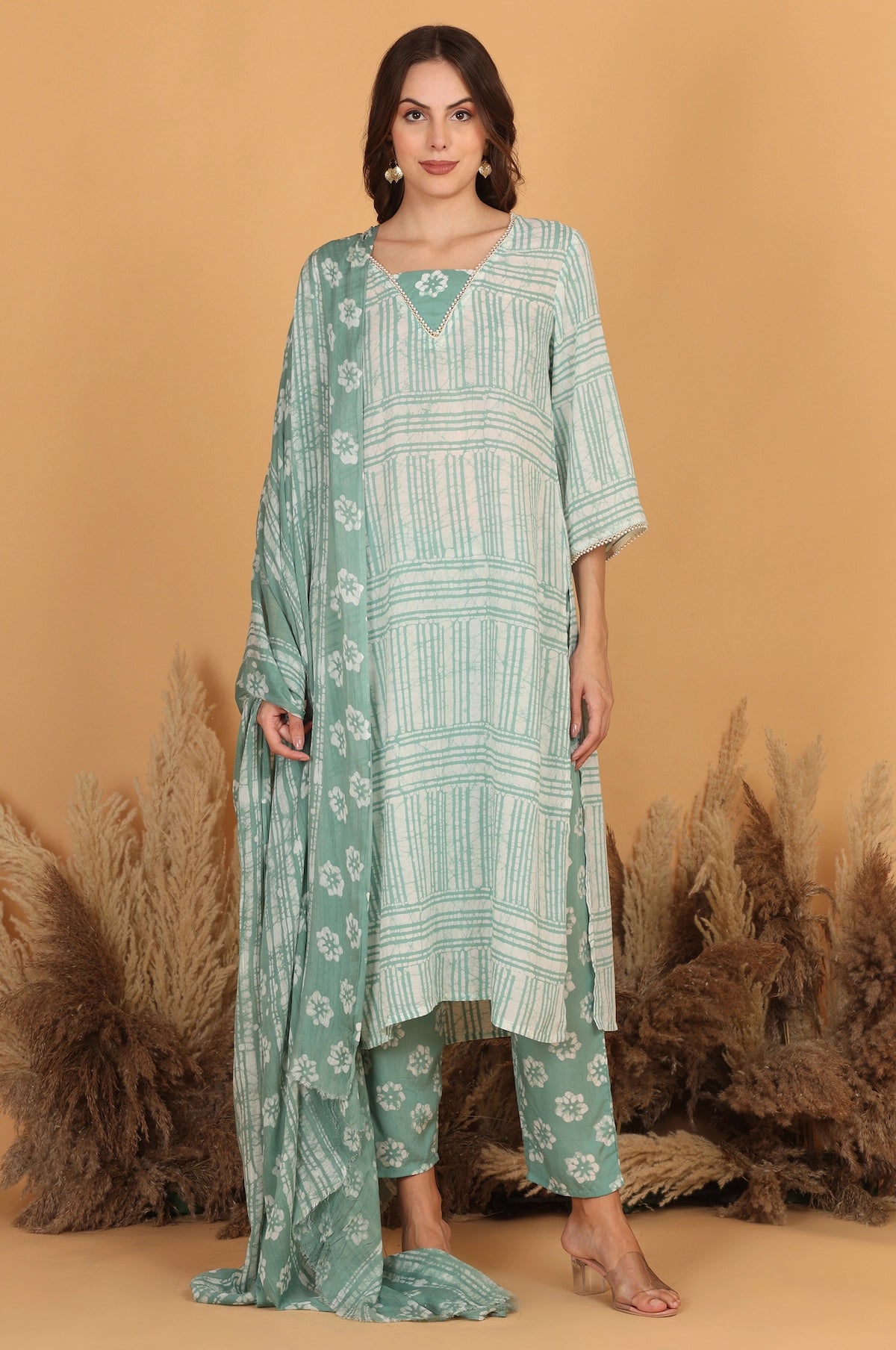 Zindagi Gulzar Hai Batik Suit Set