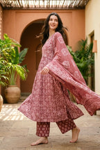 Crushed Batik in Alia’s Anarkali Suit