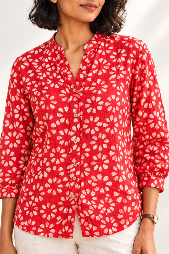 Scarlet Daisy Shirt - front close-up, detail