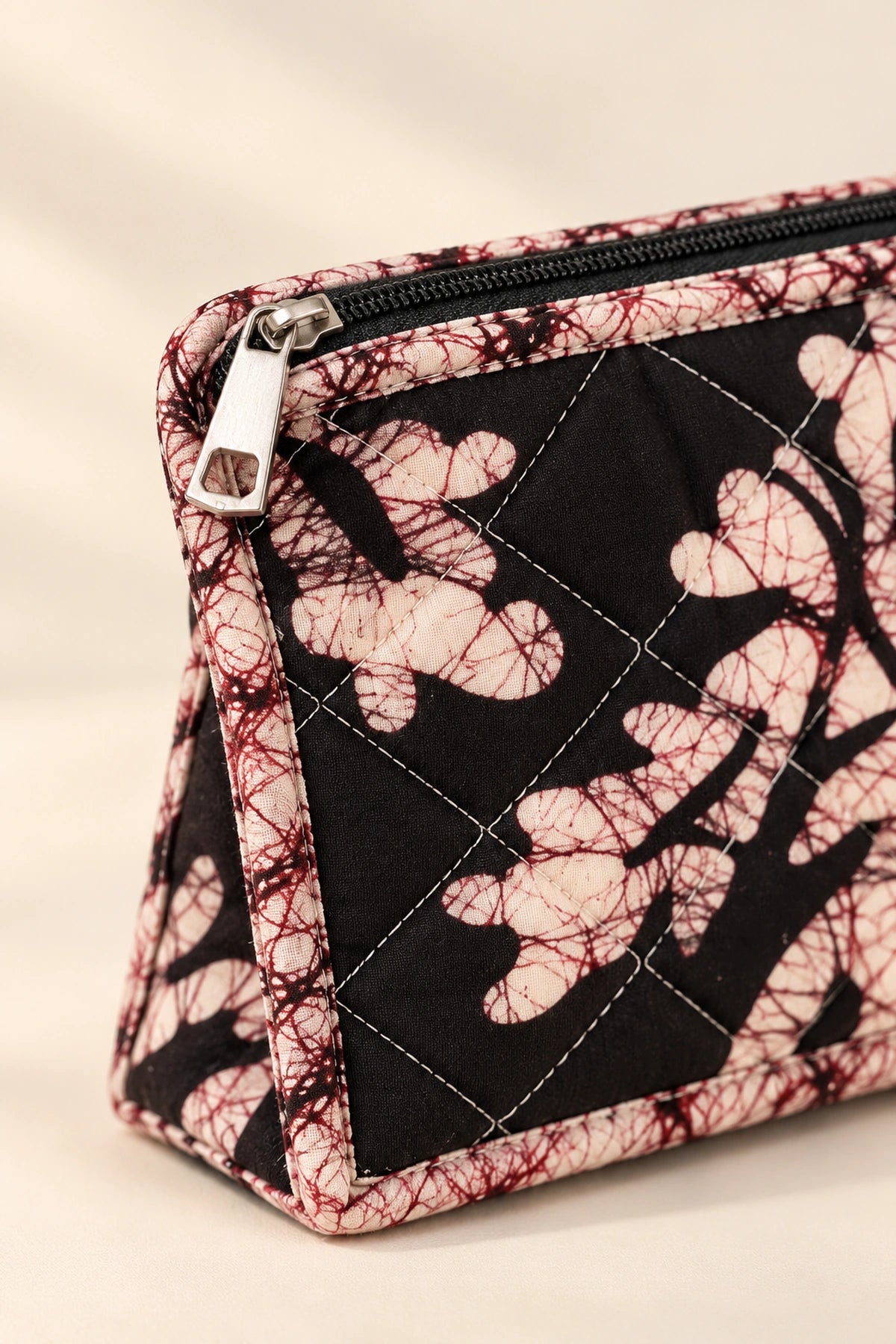 Quilted Batik Makeup Pouch in Black Blush Leaf print – close-up of zip and quilted batik | Shades of You