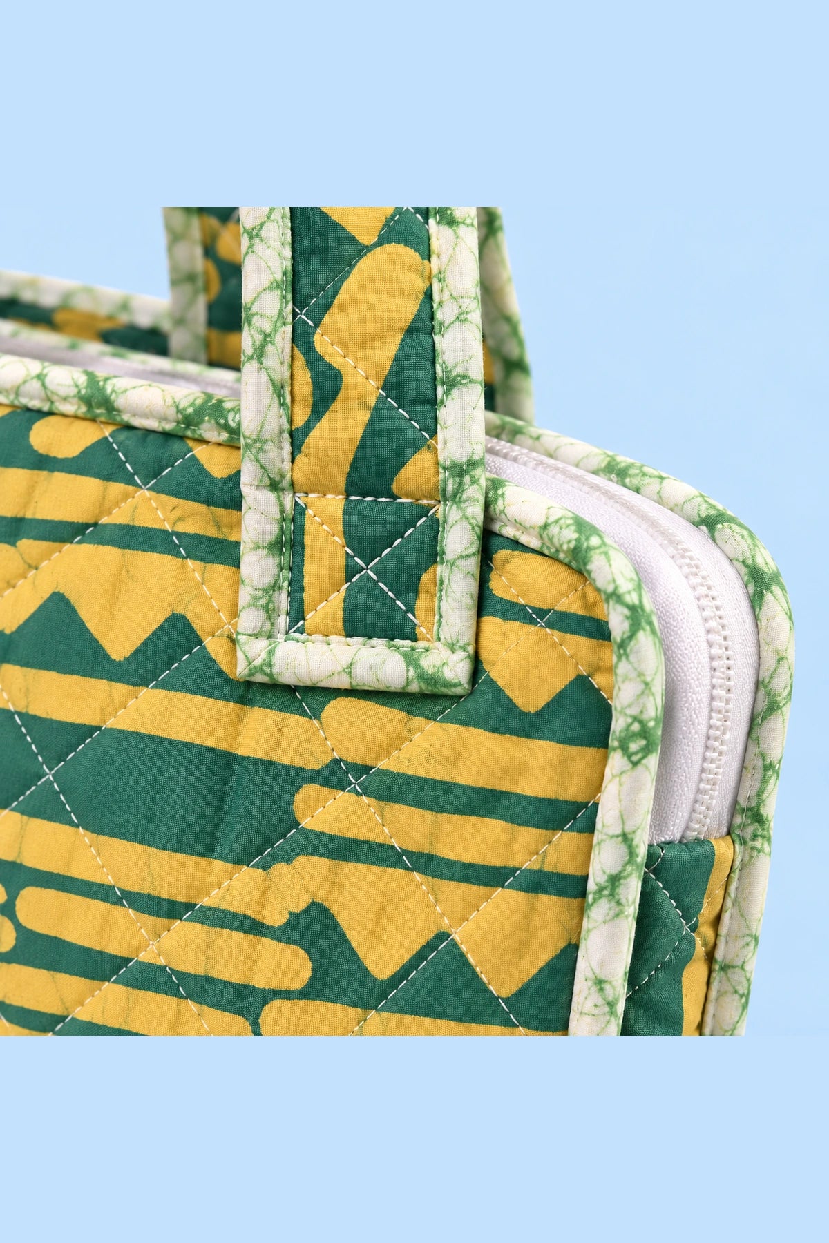Quilted Batik Laptop Bag in Green Mustard Stripe print – close-up of zip and quilted batik | Shades of You