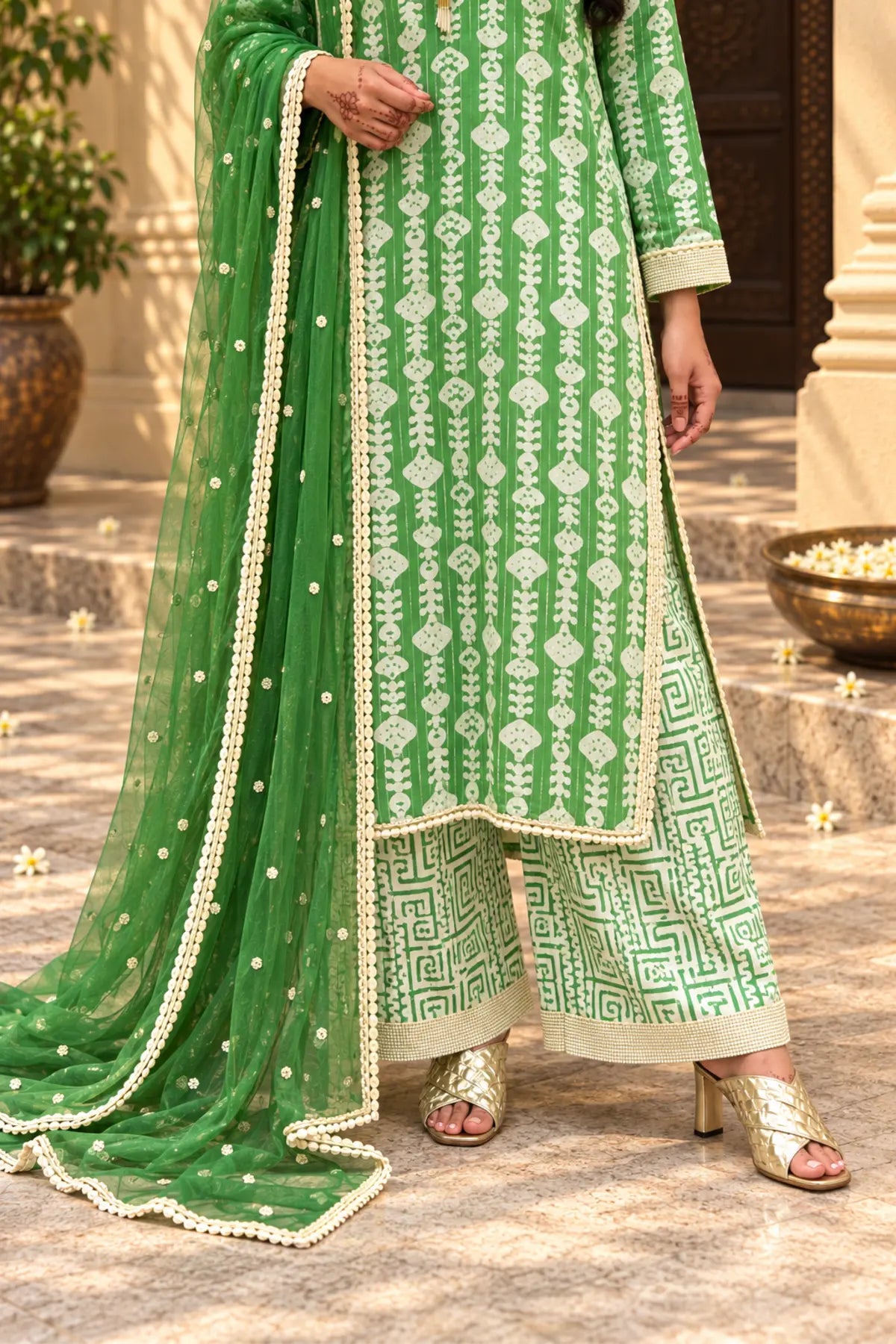 Mehrya Green Batik Set - side view