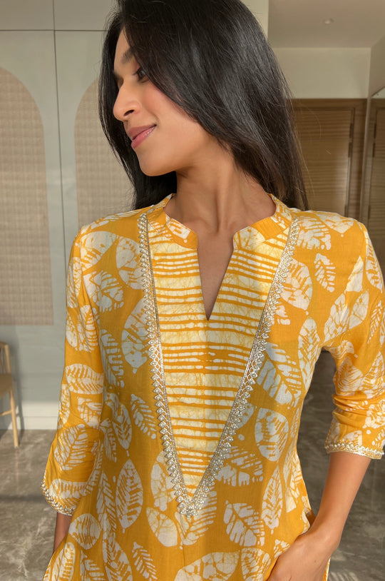 Golden Loom Batik Suit Set – back view | handcrafted batik ethnic wear for women | Shades of You, detail
